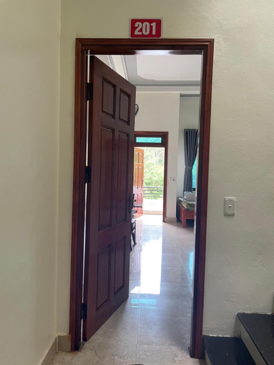 Hoang Bach Homestay ส่งวัน ภายนอก รูปภาพ